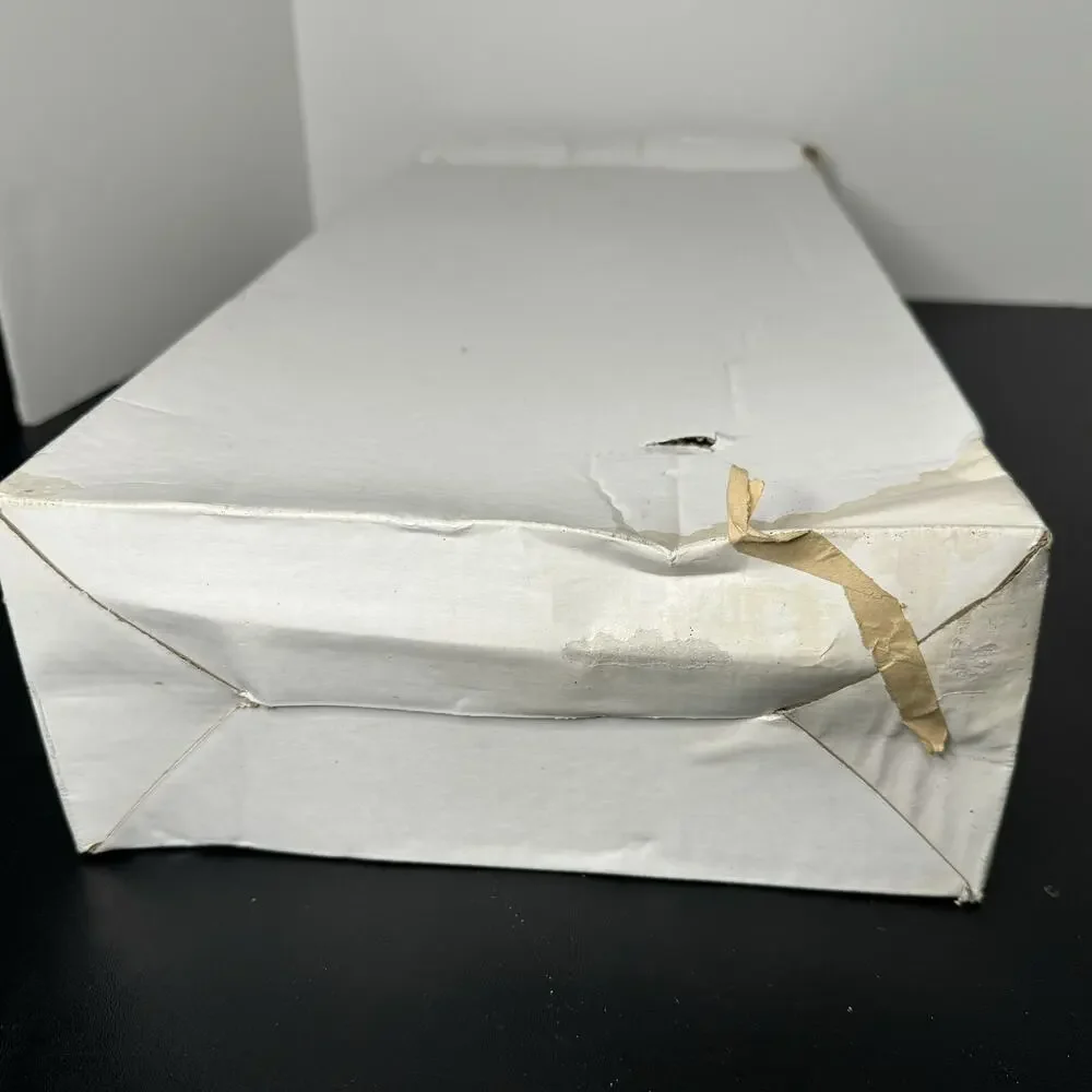 Gifts by House of Lloyd Mother Earth Angel 20 inch with Damaged box See Pictures